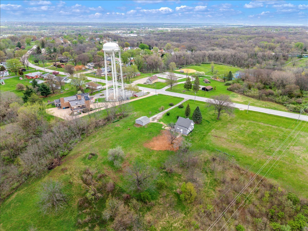 8850 Ridgewood Road Rock Island, IL 61201 - Photo 40 of 45 a view of a city