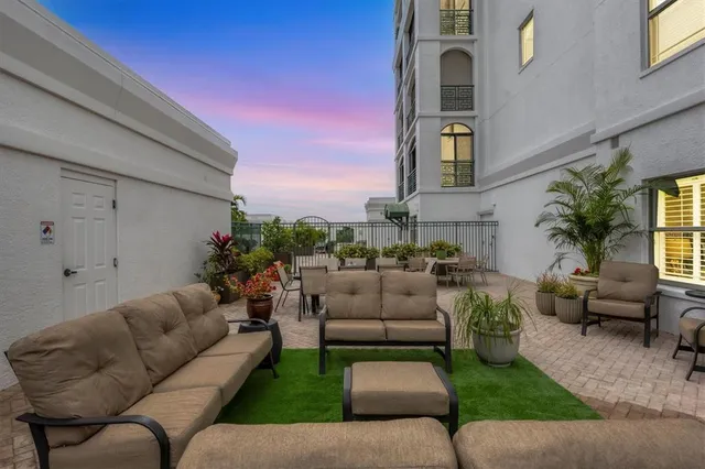 $1,595,000 | 505 South Orange Avenue, Unit 301, Sarasota, FL 34236