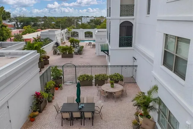 $1,595,000 | 505 South Orange Avenue, Unit 301, Sarasota, FL 34236