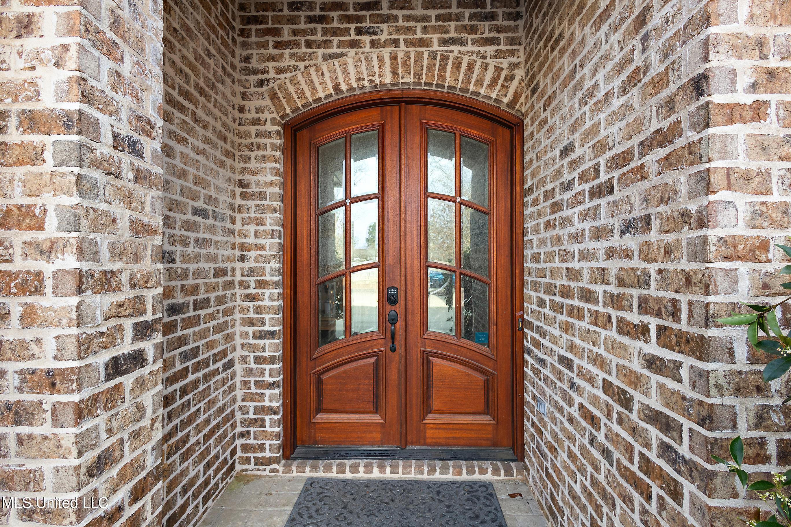 154 Grayhawk Drive Madison, MS 39110 - Photo 2 of 31 3