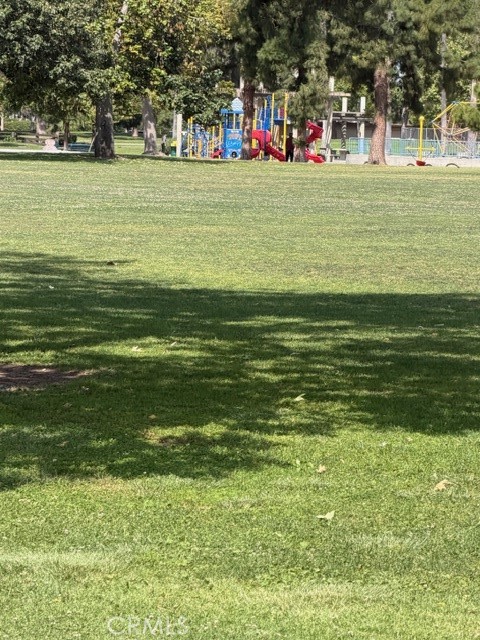 1935 West Chanticleer Road Anaheim, CA 92804 - Photo 31 of 33