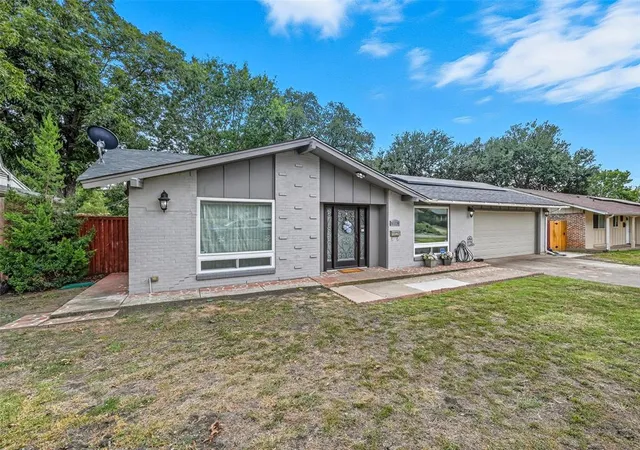 $369,995 | 8120 Greenhollow Lane, Dallas, TX 75240