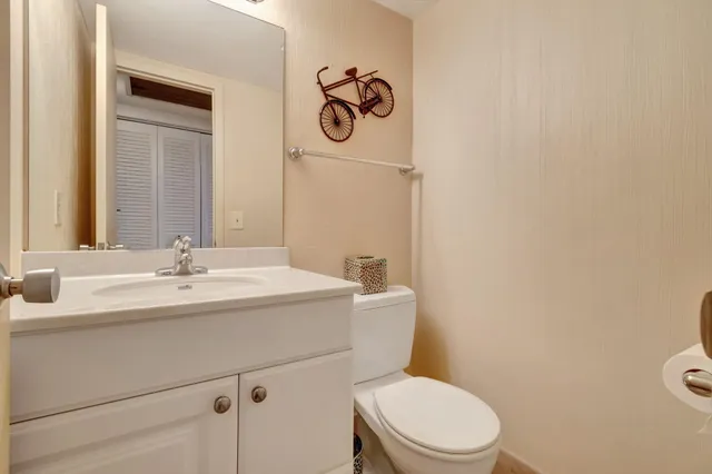 $1,400 | 4050 Cornwall C, Boca Raton, FL 33434