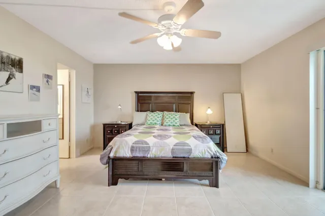 $1,400 | 4050 Cornwall C, Boca Raton, FL 33434