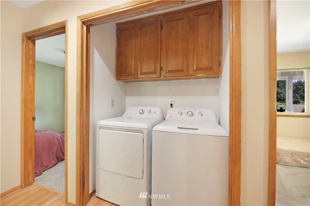 50332 Concrete Sauk Valley Road Concrete, WA 98237 - Photo 21 of 40 a utility room with dryer and washer