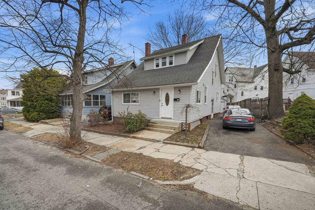 115 Pasadena Street Springfield, MA 01108 - Photo 2 of 34