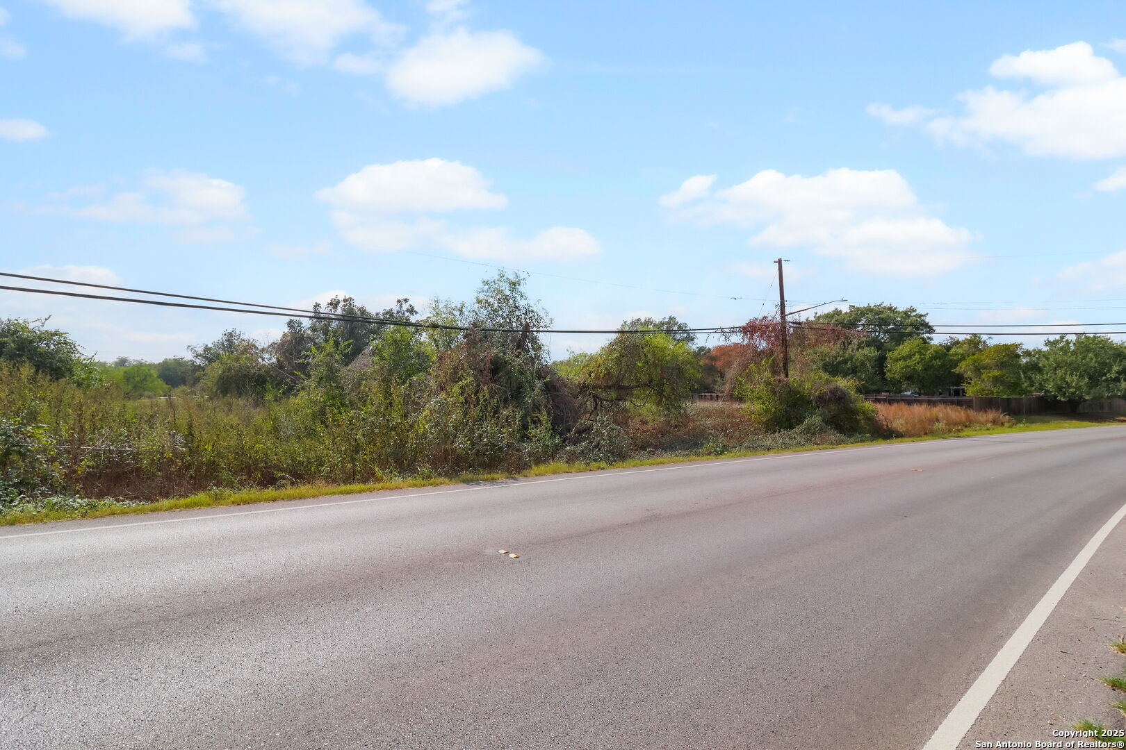 3810 New Mathis Road Elmendorf, TX 78112 - Photo 12 of 15 a view of a city street