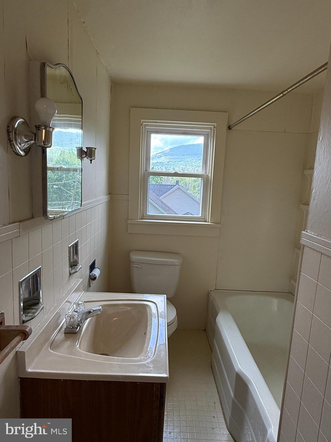 112 South Ridge Street Burnham, PA 17009 - Photo 22 of 34