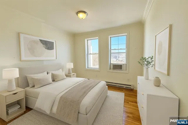 $369,900 | 372 Communipaw Avenue, Unit 4, Jersey City, NJ 07304