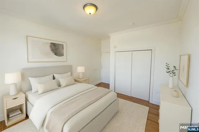 $369,900 | 372 Communipaw Avenue, Unit 4, Jersey City, NJ 07304