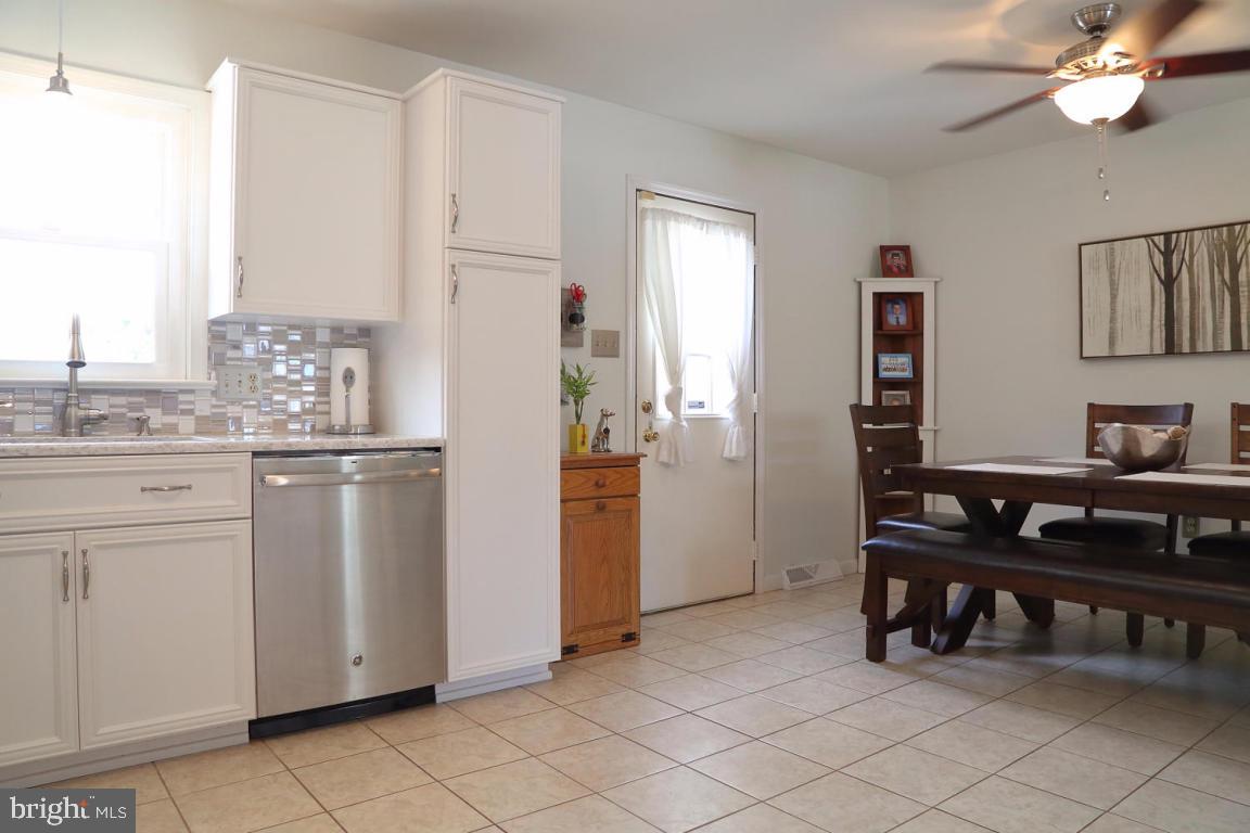 37 Buttonwood Drive Lititz, PA 17543 - Photo 8 of 25 Gallery Image 8
