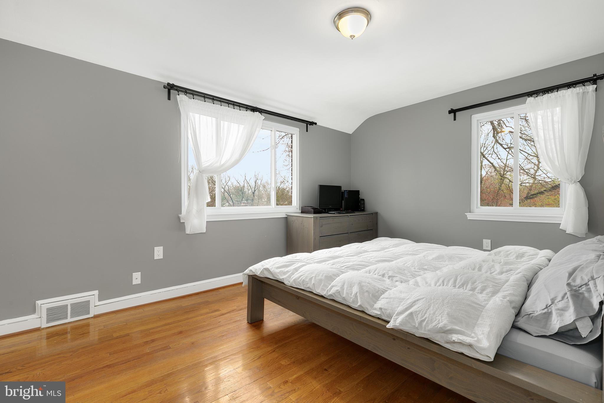 9613 Dilston Road Silver Spring, MD 20903 - Photo 20 of 27 Gallery Image 20