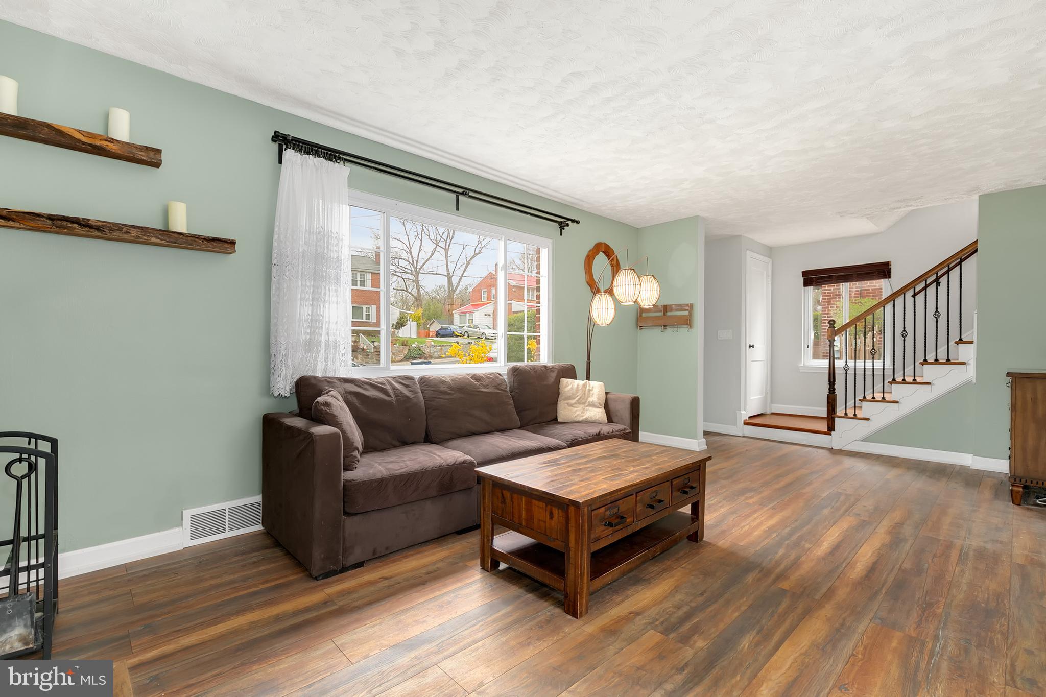 9613 Dilston Road Silver Spring, MD 20903 - Photo 4 of 27 Gallery Image 4