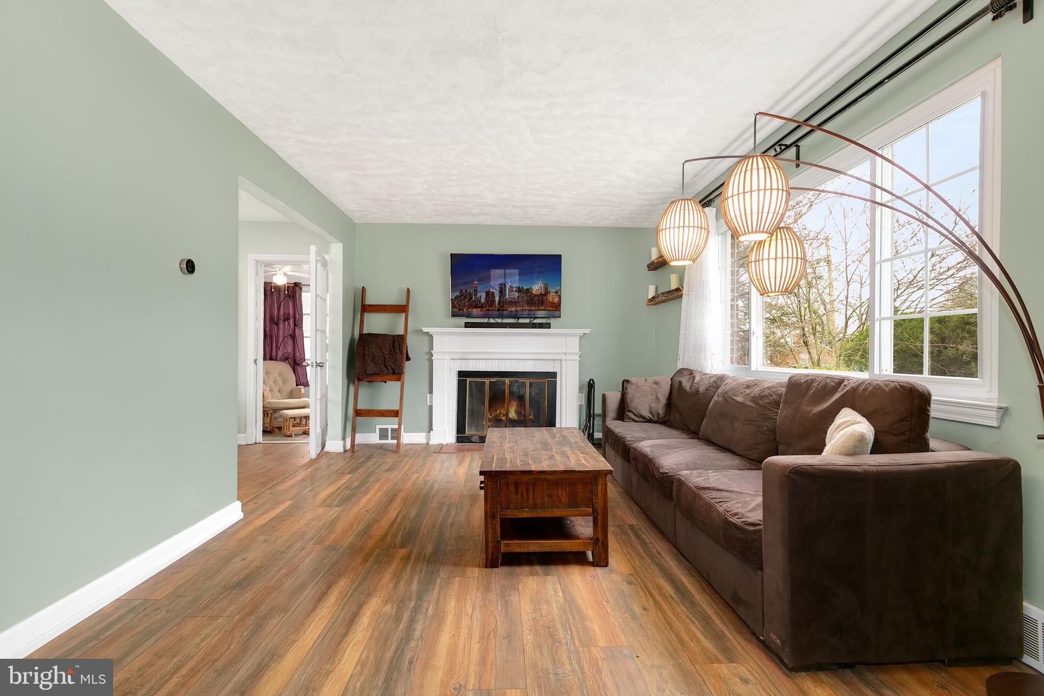 9613 Dilston Road Silver Spring, MD 20903 - Photo 6 of 27 Gallery Image 6