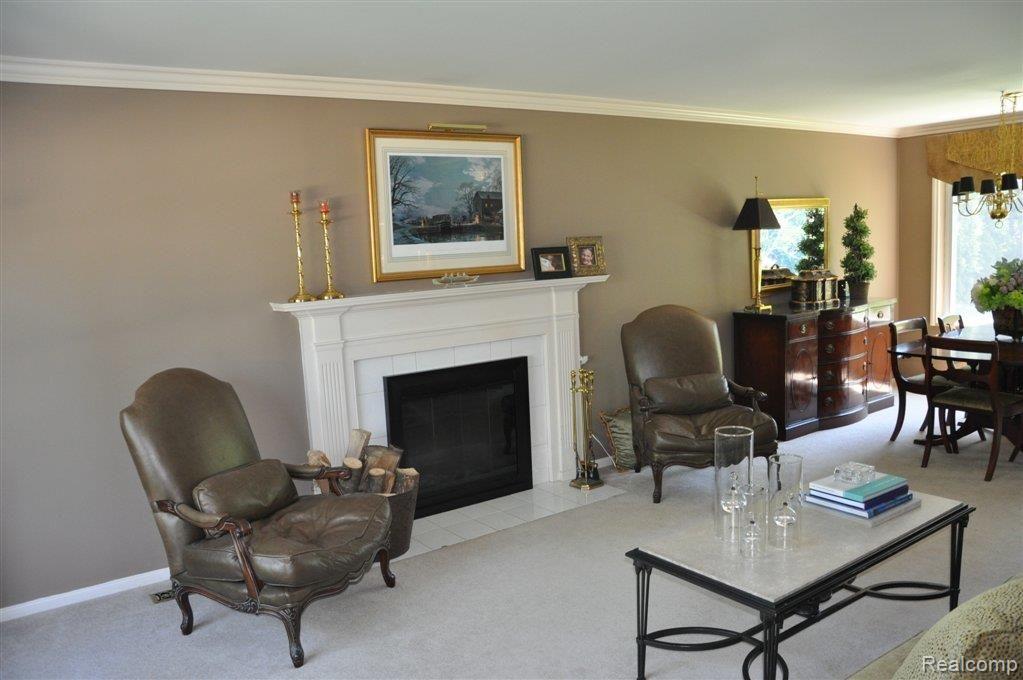 839 Cook Grosse Pointe, MI 48236 - Photo 3 of 24 DSC_1932.JPG