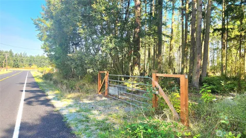 $120,000 | 1976 North Boon Road, Oak Harbor, WA 98277