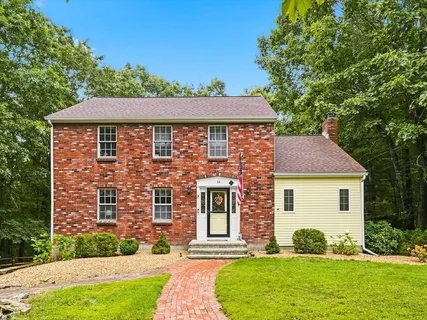 $649,900 | 14 Nottingham Circle, Holden, MA 01522
