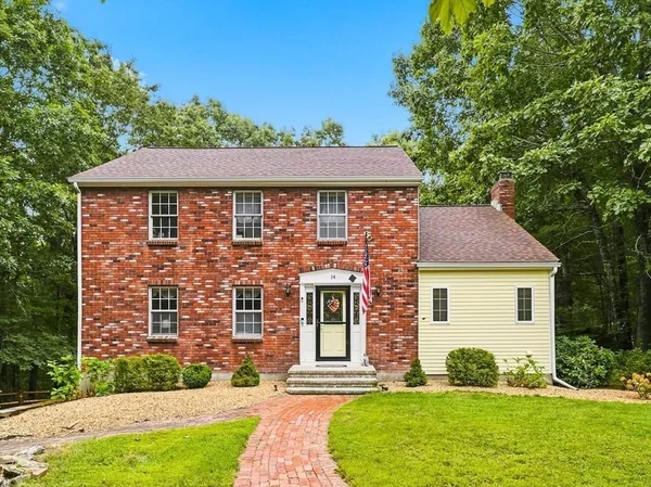$649,900 | 14 Nottingham Circle, Holden, MA 01522