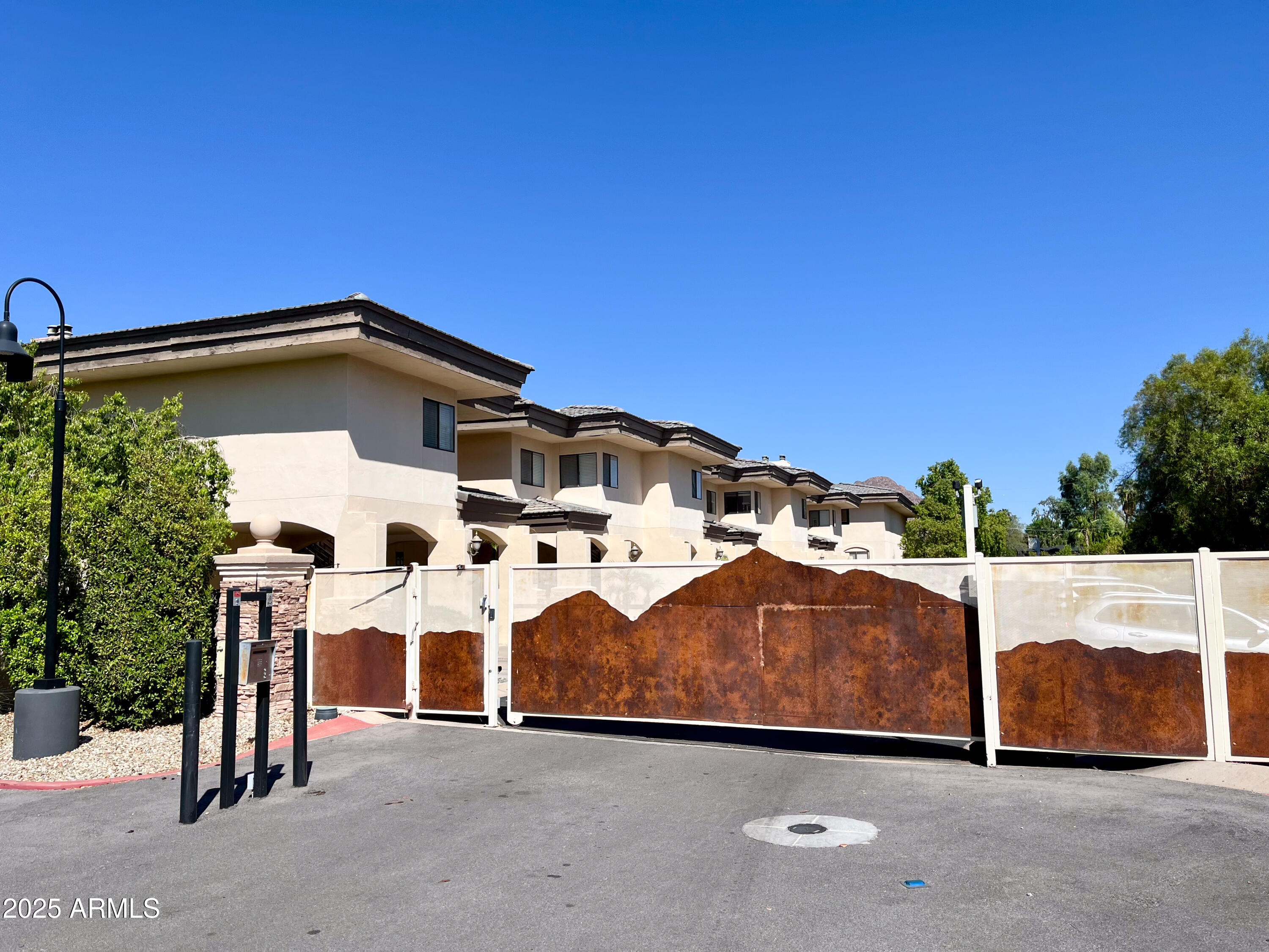 3235 East Camelback Road, Unit 115 Phoenix, AZ 85018 - Photo 1 of 15 Gated Community
