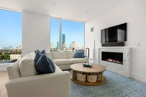 $3,099,000 | 380 Harrison Avenue, Unit 14G, Boston, MA 02118