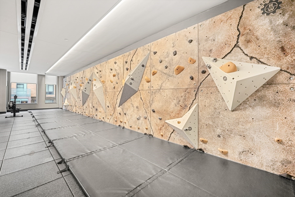 380 Harrison Avenue, Unit 14G Boston, MA 02118 - Photo 35 of 40