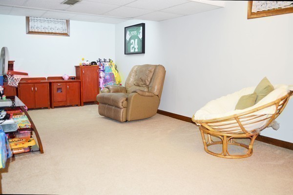 149 Hadley Street Springfield, MA 01118 - Photo 22 of 30