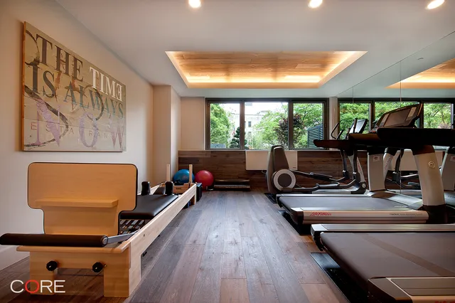 $2,395,000 | 305 West 16th Street, Unit 6E | Chelsea