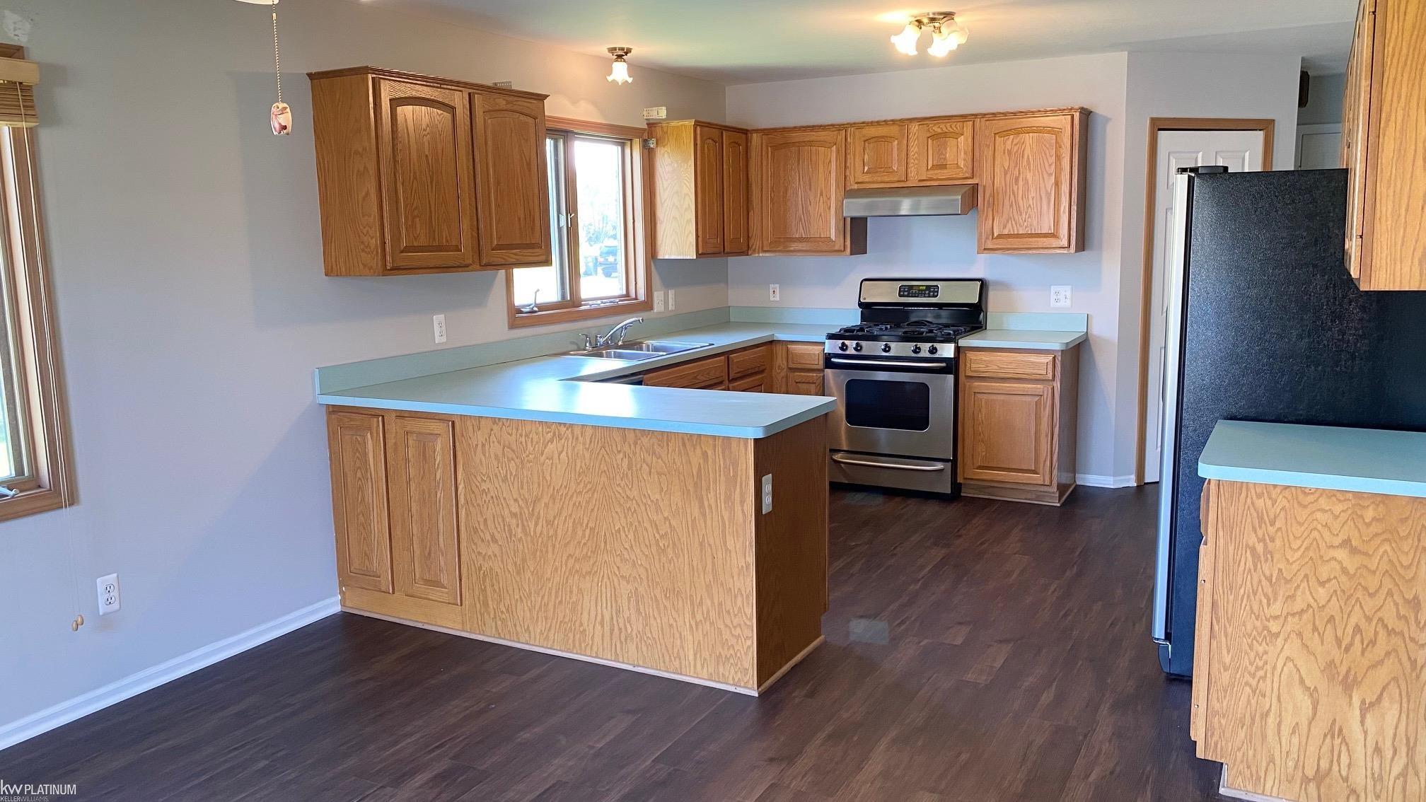 51827 Lillian Road New Baltimore, MI 48047 - Photo 18 of 46 50121085-17.JPG