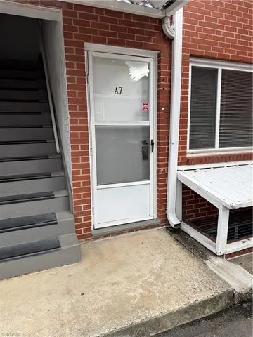 $745 | 1900 Queen Street, Unit A7, Winston-Salem, NC 27103