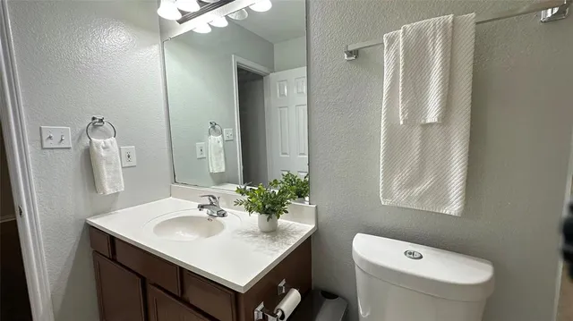 $2,200 | 13731 Biggs Street, Dallas, TX 75253