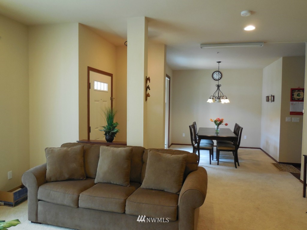 21607 10th Court Southeast Bothell, WA 98021 - Photo 7 of 25