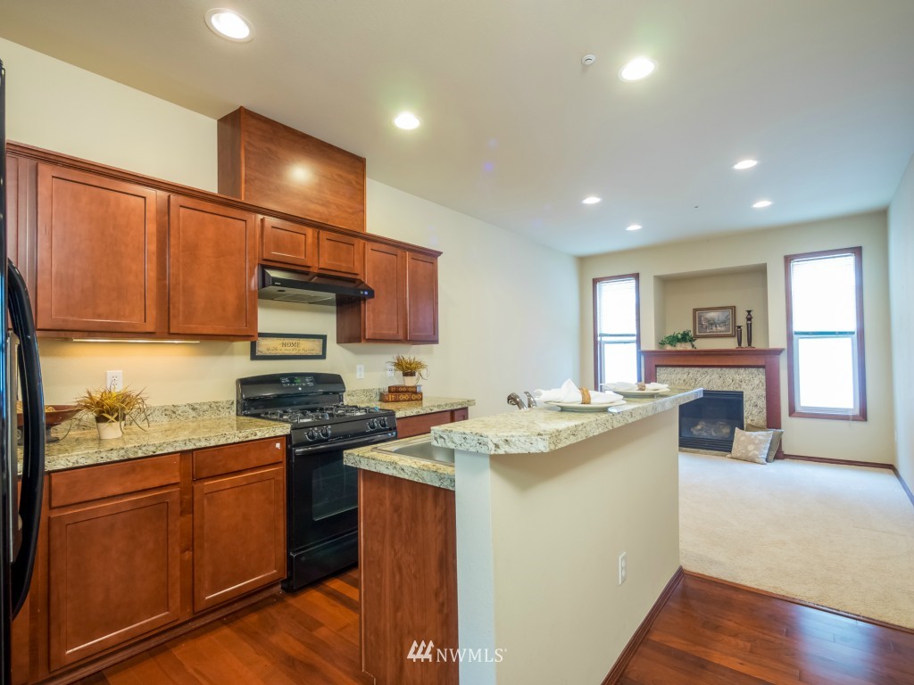 21607 10th Court Southeast Bothell, WA 98021 - Photo 8 of 25