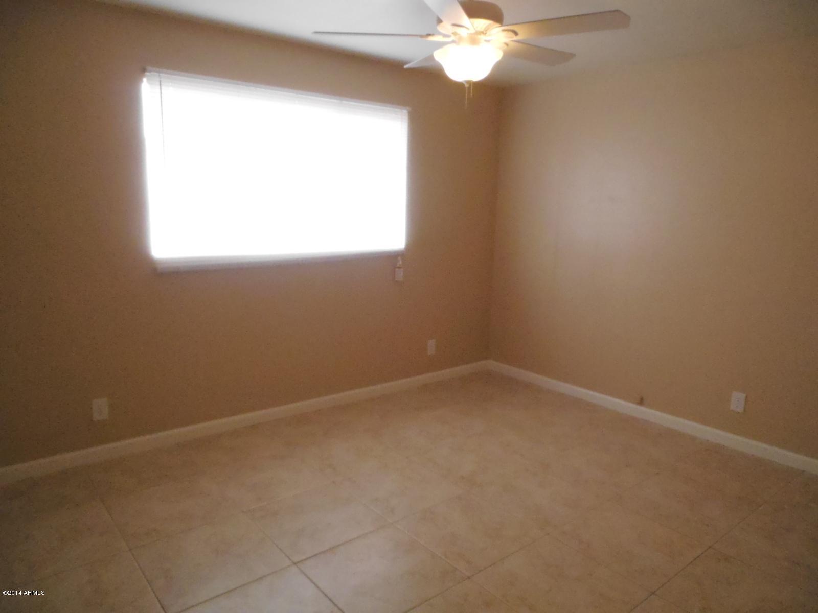 2637 West Lamar Road Phoenix, AZ 85017 - Photo 15 of 28 2014-12-15 14