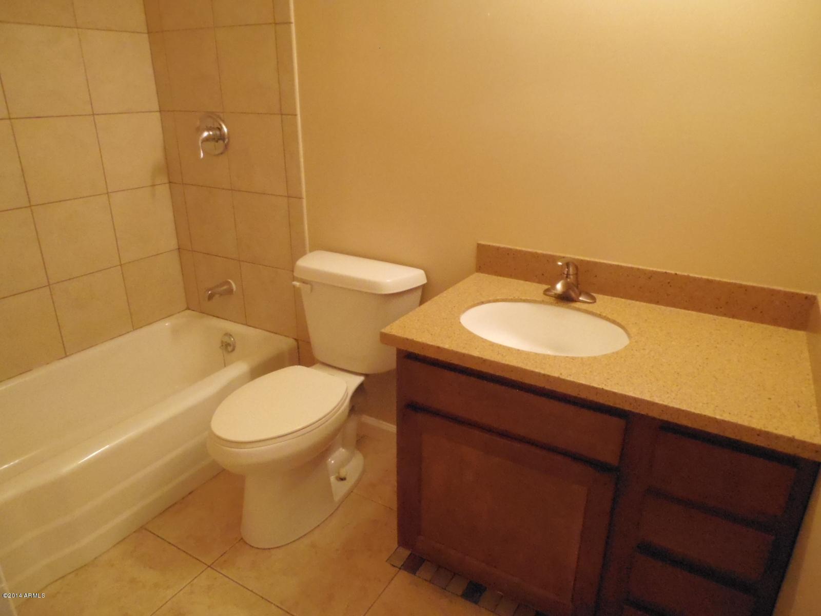 2637 West Lamar Road Phoenix, AZ 85017 - Photo 18 of 28 2014-12-15 14