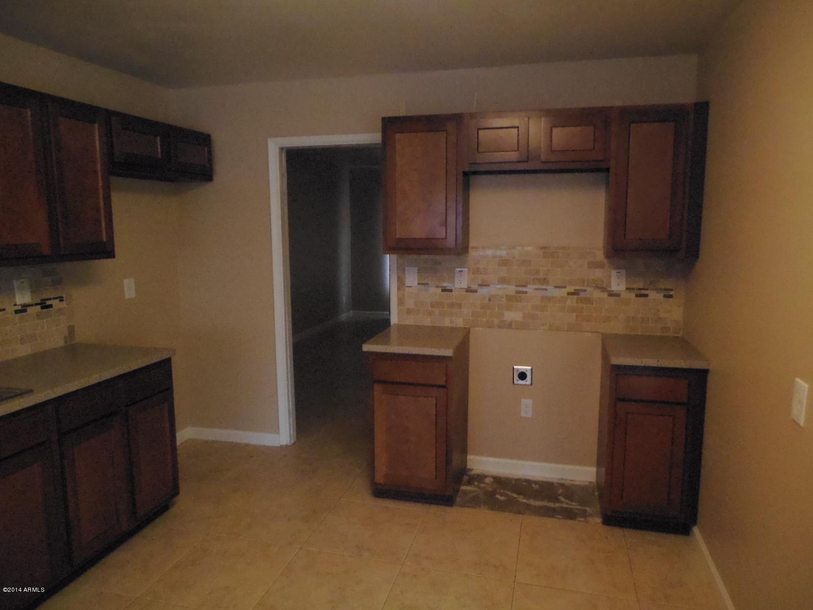 2637 West Lamar Road Phoenix, AZ 85017 - Photo 5 of 28 2014-12-15 14