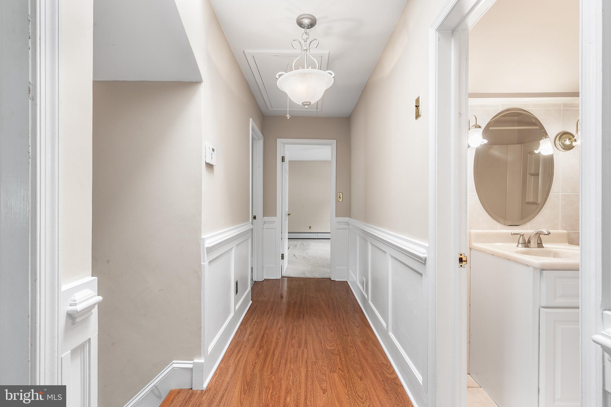 2747 Springhill Road Secane, PA 19018 - Photo 35 of 40 Hallway