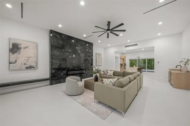 $13,000 | 3500 Bay Shore Road, Sarasota, FL 34234