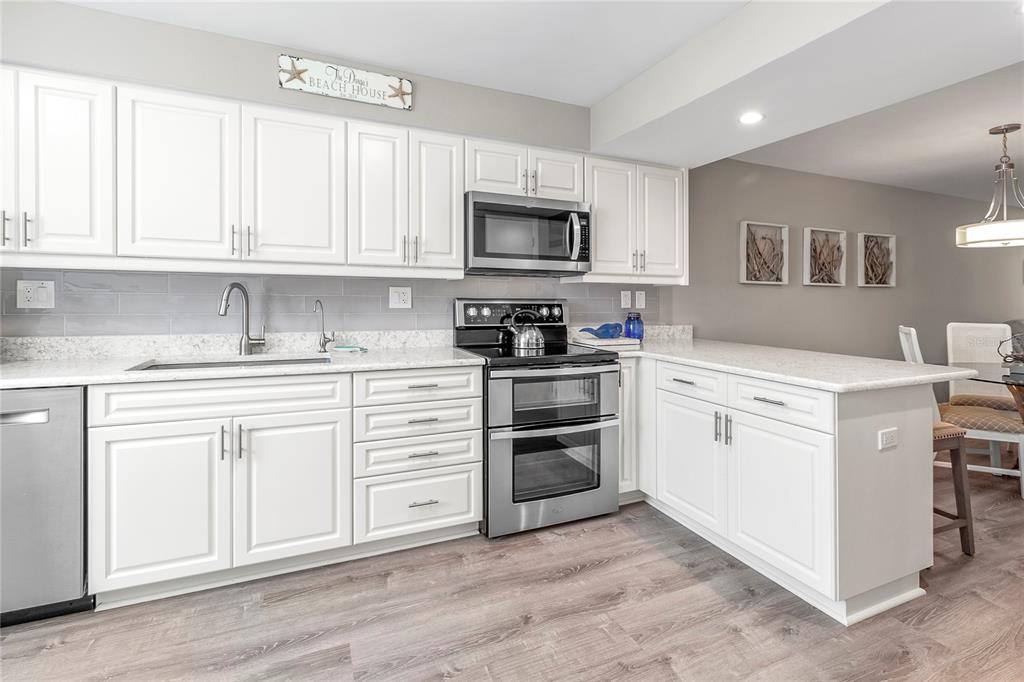 838 Bayport Way, Unit 838 Longboat Key, FL 34228 - Photo 11 of 71