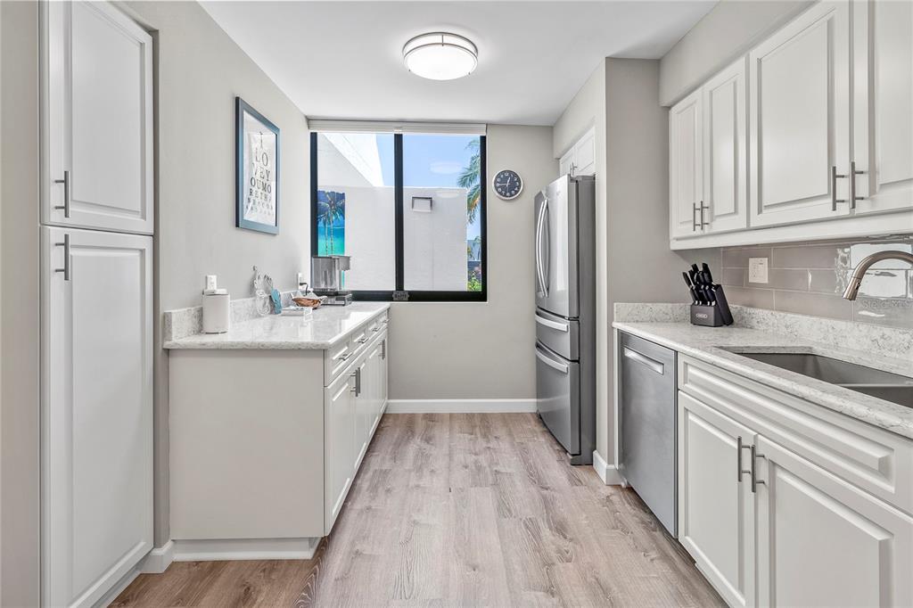 838 Bayport Way, Unit 838 Longboat Key, FL 34228 - Photo 12 of 71