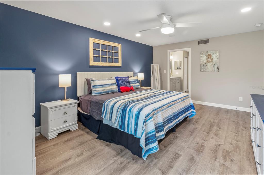 838 Bayport Way, Unit 838 Longboat Key, FL 34228 - Photo 28 of 71