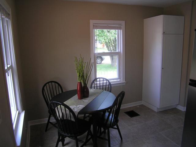 1925 Ward Road Columbus, OH 43224 - Photo 3 of 11