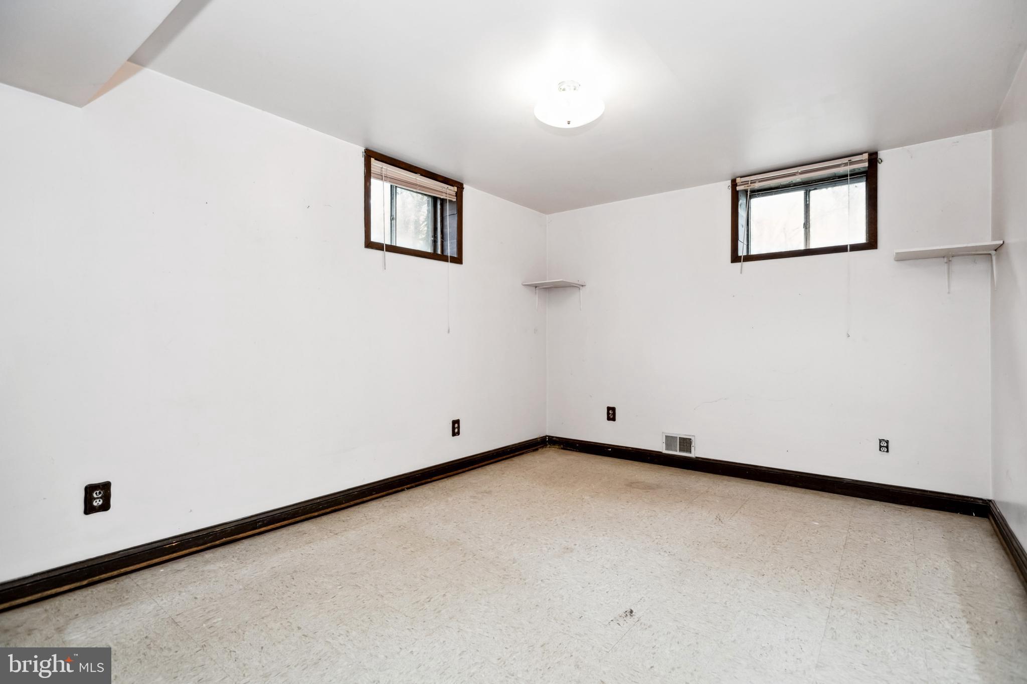 12515 Ox Hunt Road Herndon, VA 20171 - Photo 22 of 37