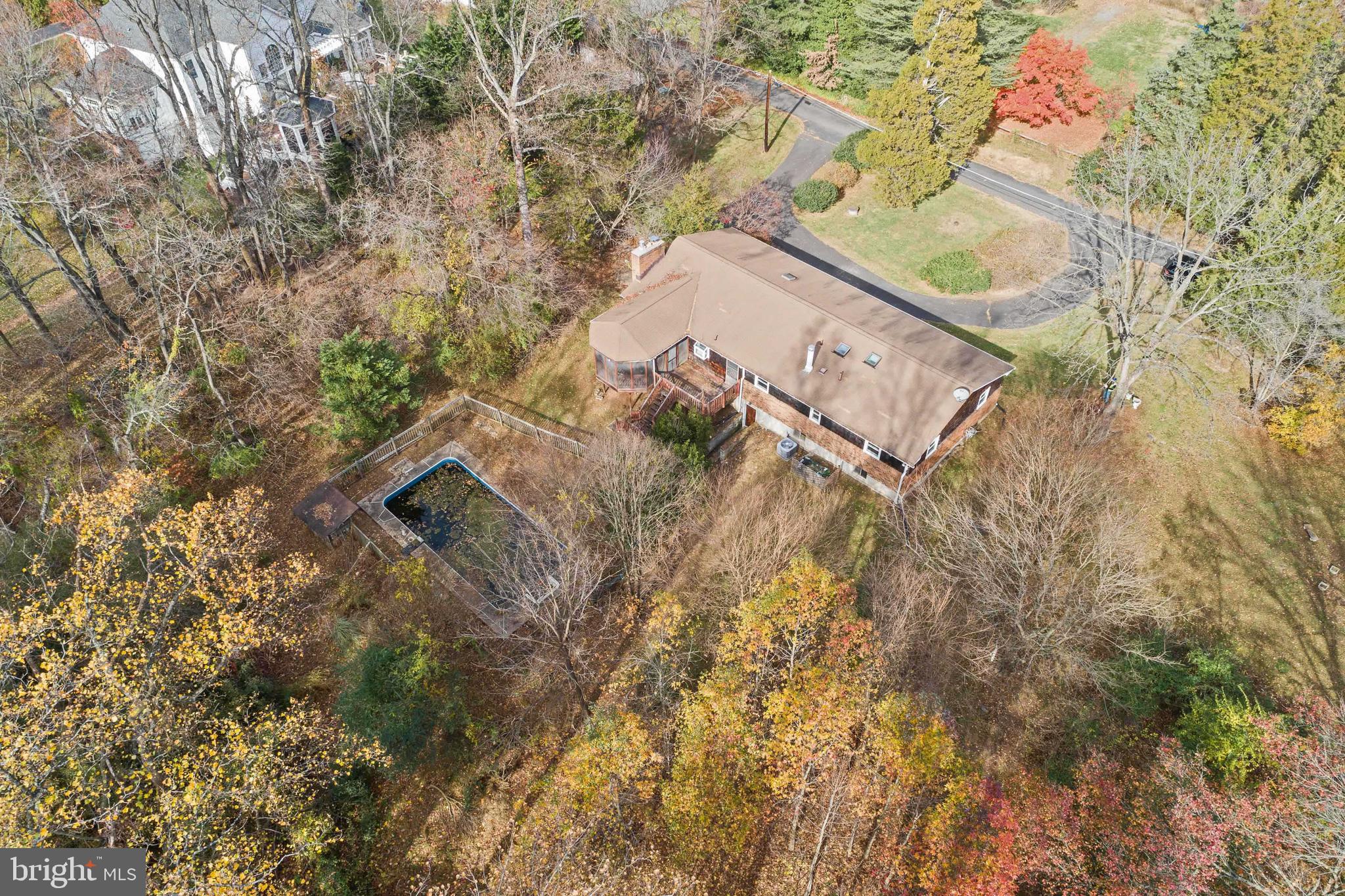 12515 Ox Hunt Road Herndon, VA 20171 - Photo 29 of 37