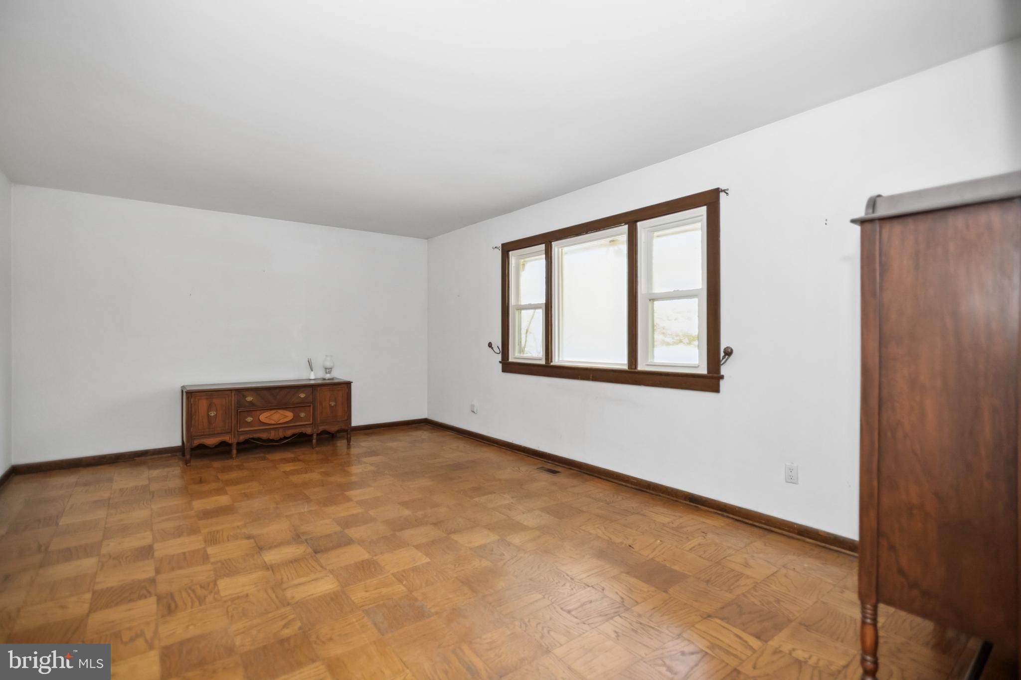 12515 Ox Hunt Road Herndon, VA 20171 - Photo 5 of 37