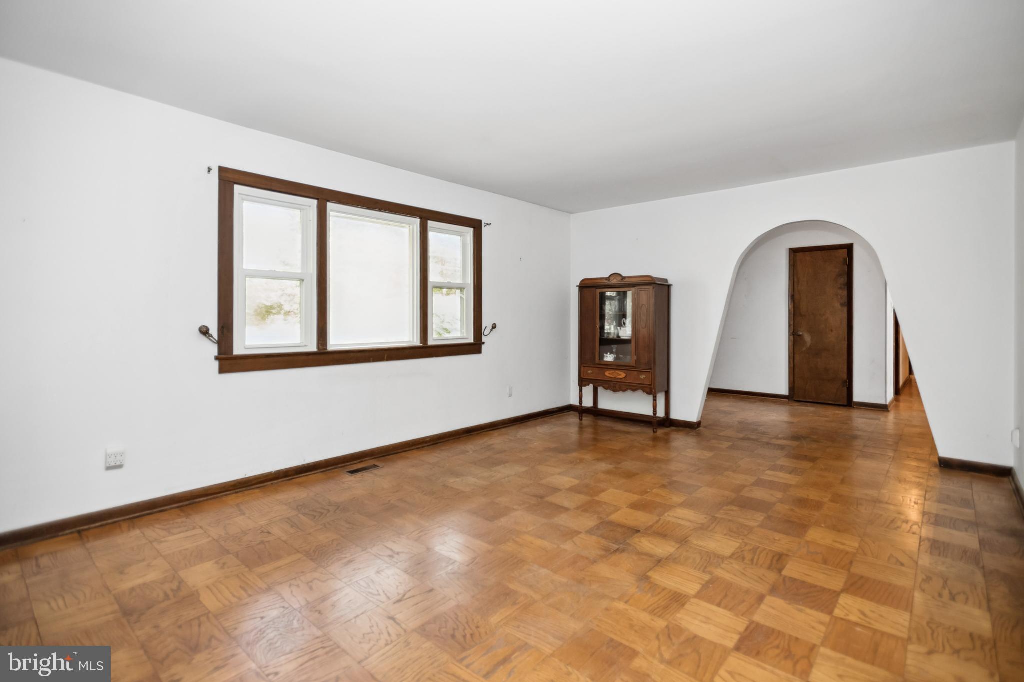 12515 Ox Hunt Road Herndon, VA 20171 - Photo 6 of 37