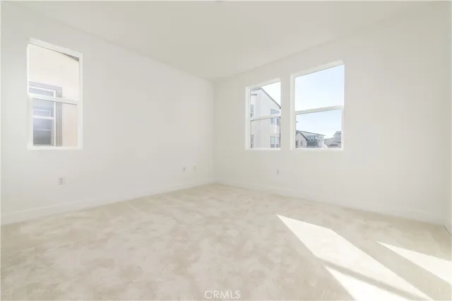 $6,000 | 466 Lobata, Irvine, CA 92618