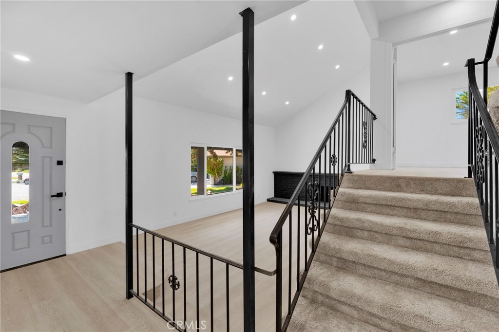 6001 KOA Drive Rialto, CA 92377 - Photo 4 of 20