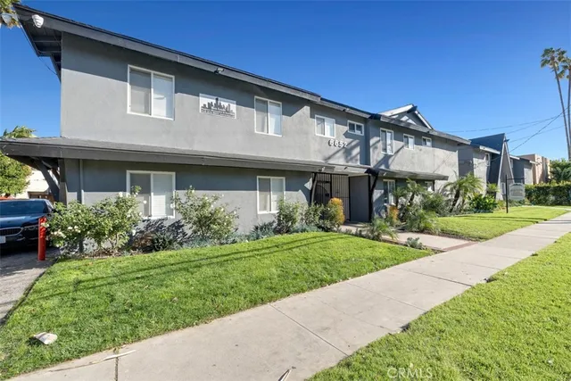 $4,985,000 | 6652 Darby Avenue, Reseda, CA 91335