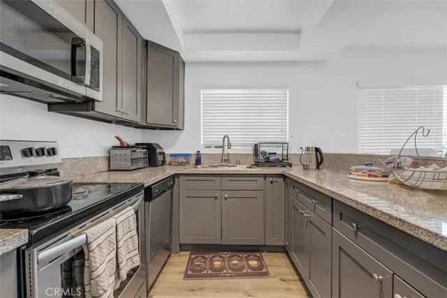 $4,985,000 | 6652 Darby Avenue, Reseda, CA 91335