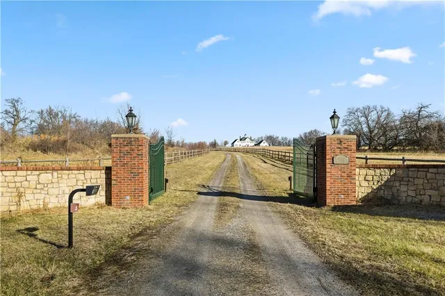 $1,690,000 | 4480 Northwest 312th Street, Stewartsville, MO 64490